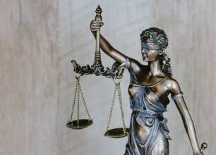 Justice lady with scale in Ohio